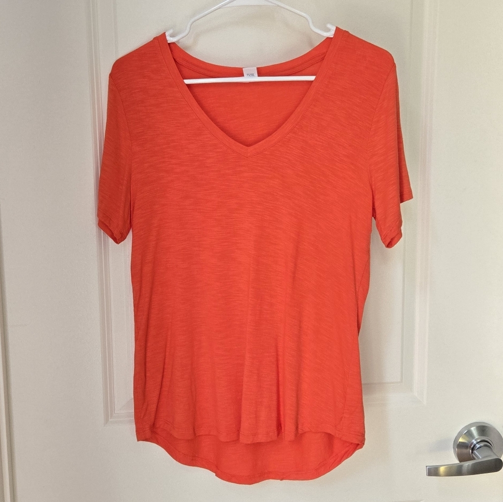 *Old Navy Orange Luxe V-Neck Tee Sz S